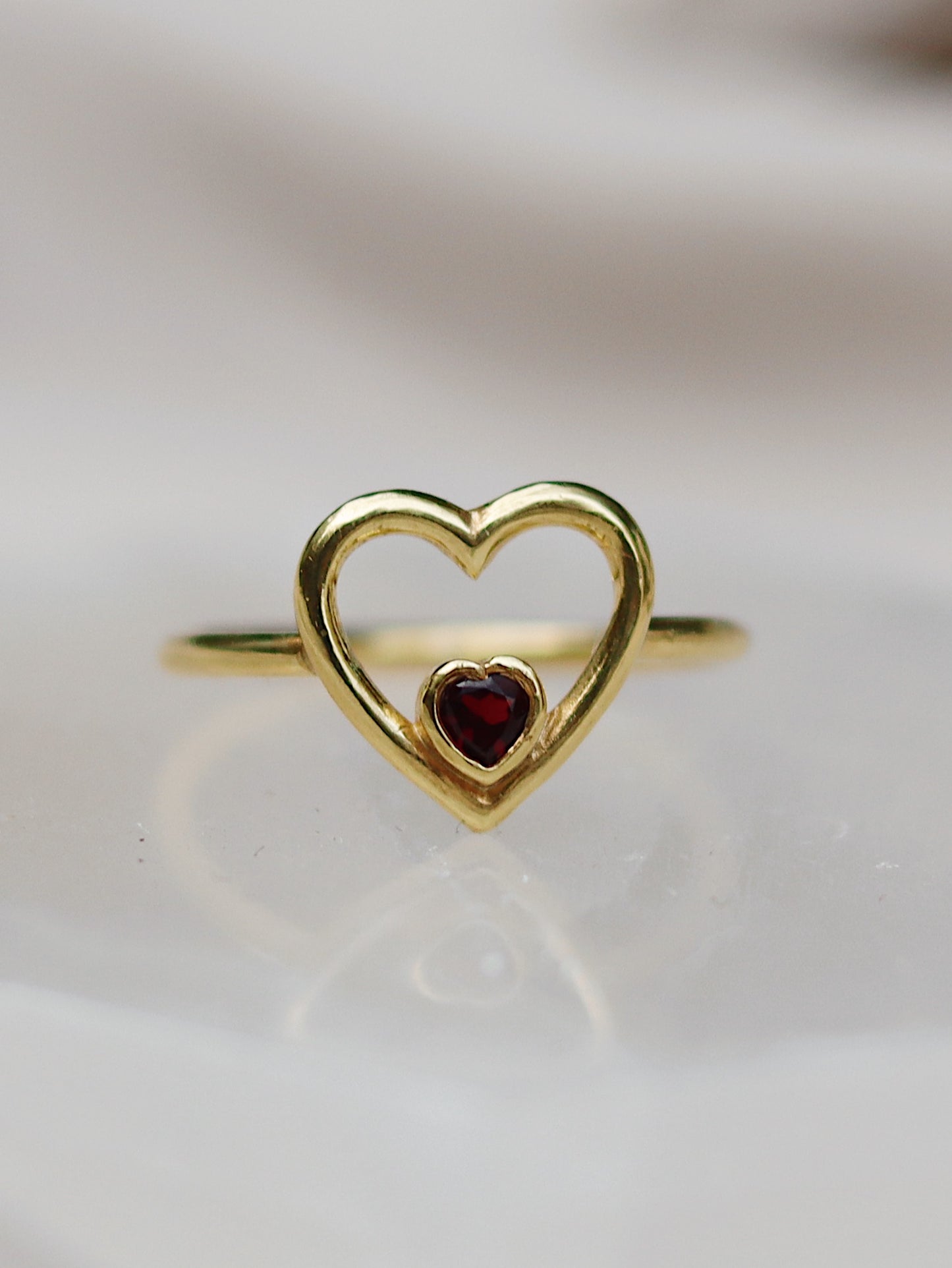 Amor Ring with Garnet