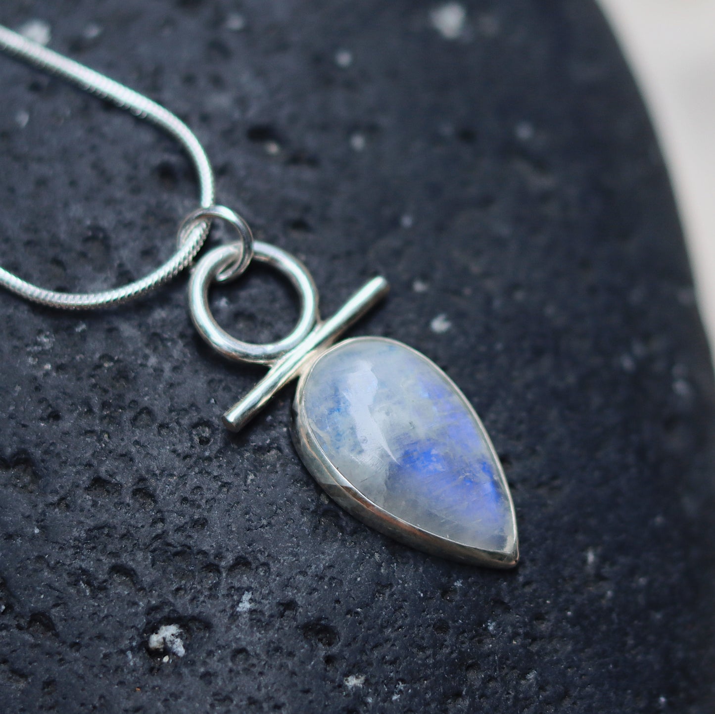 Isa Neckless with Moonstone