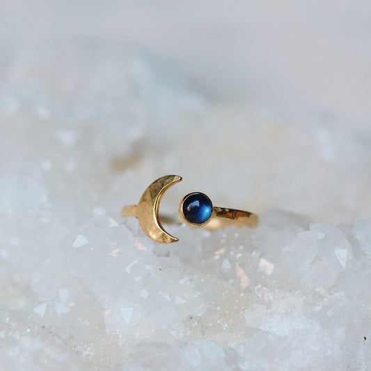 Dakini Ring with Labradorite