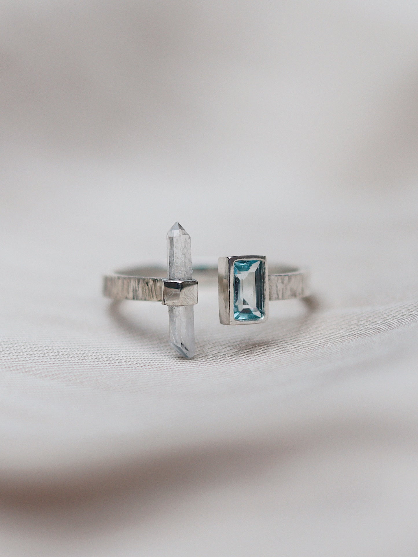 Citlali Opened Ring with Aquamarine and Clearquartz