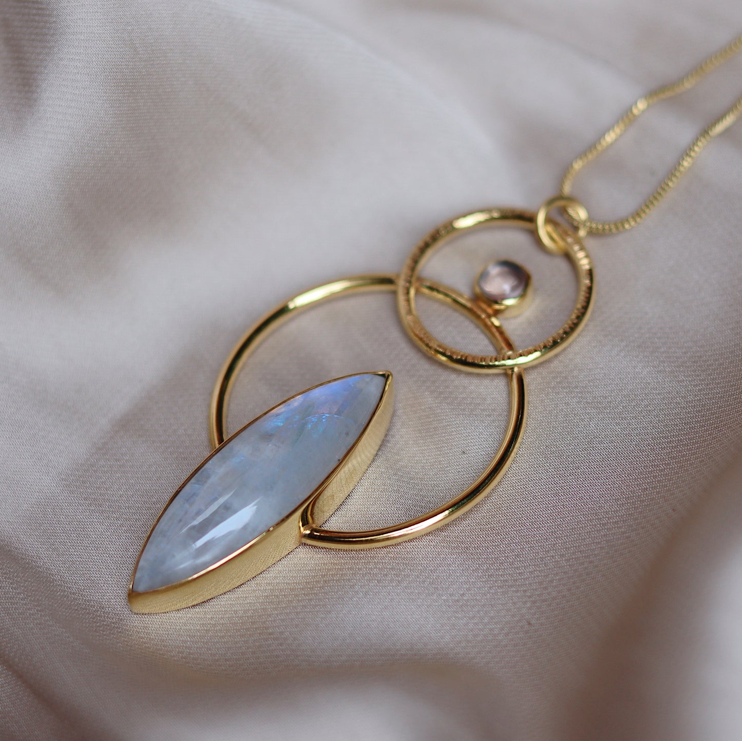 Ema Necklace with Moonstone and Rose Quartz