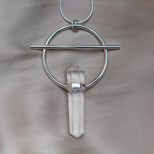 Hakari Necklace with Clear Quartz