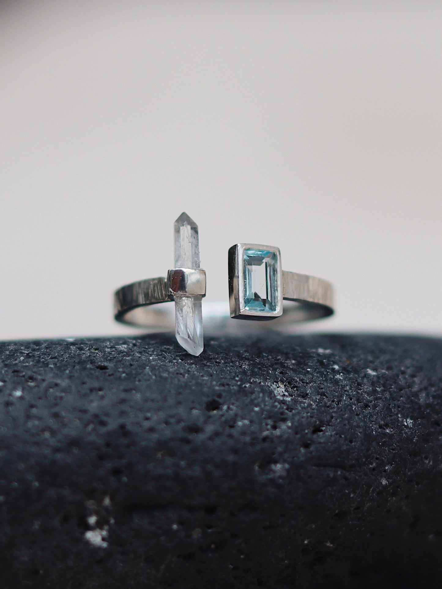 Citlali Opened Ring with Aquamarine and Clearquartz