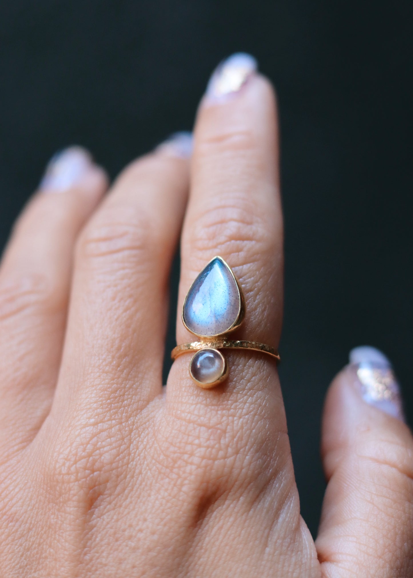 Isa Ring with Cream Moonstone and Labradorite