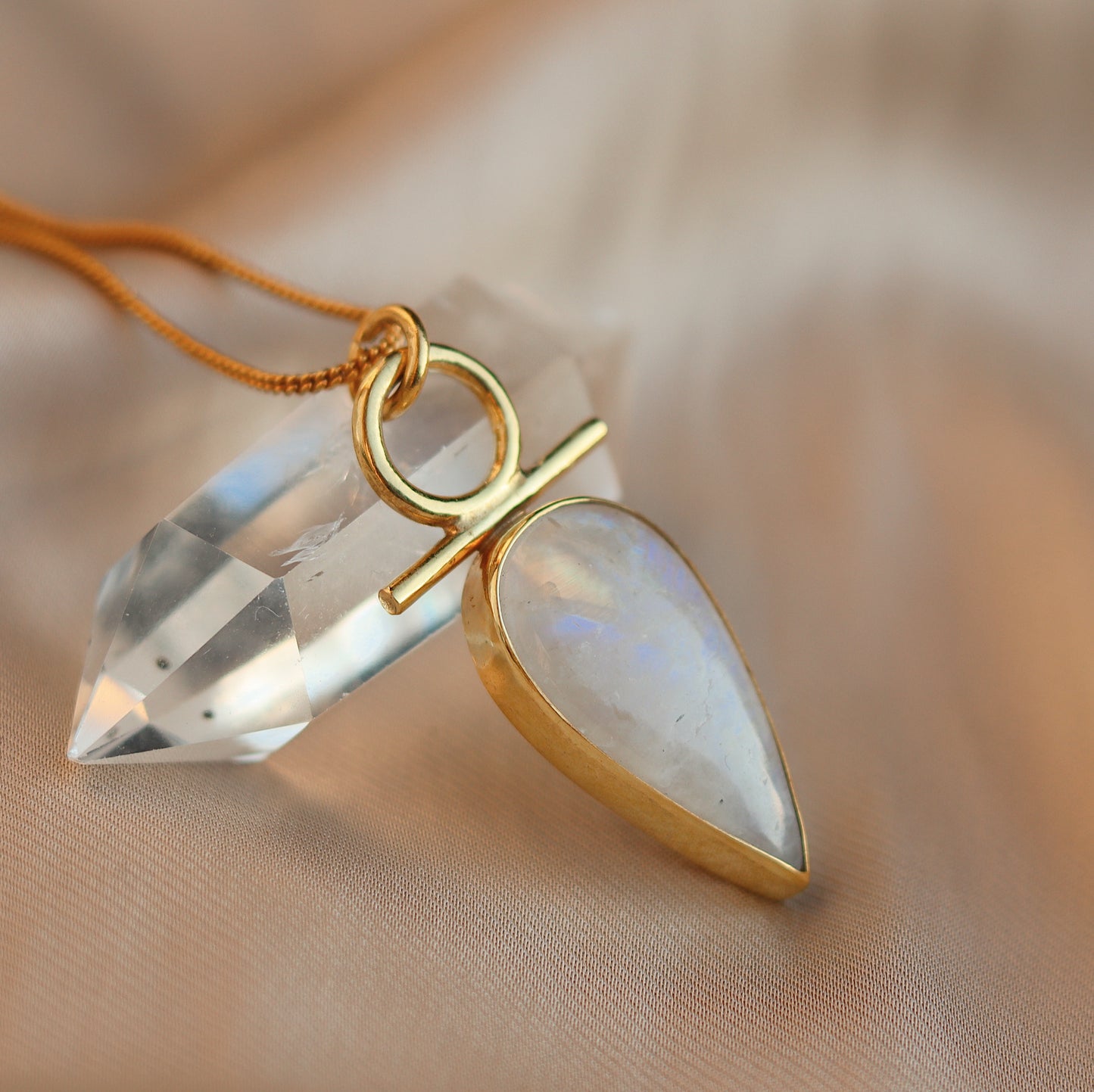 Isa Necklace with Moonstone