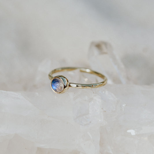 Lunafea Ring with Moonstone (14K gold)